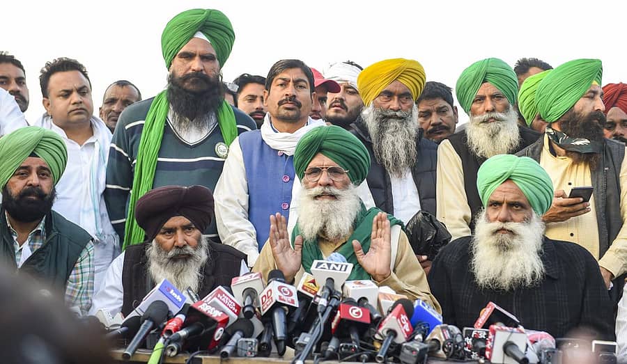 ಸಿಂಗು ಗಡಿಯಲ್ಲಿ ಪ್ರತಿಭಟನಾ ನಿರತ ರೈತರು ನಡೆಸಿದ ಸುದ್ದಿಗೋಷ್ಠಿ (ಪಿಟಿಐ)