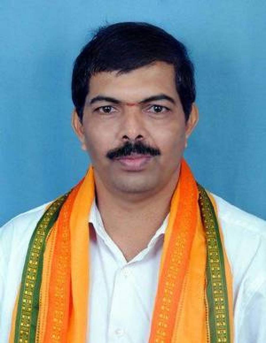 ಸತ್ಯಜಿತ್ ಸುರತ್ಕಲ್