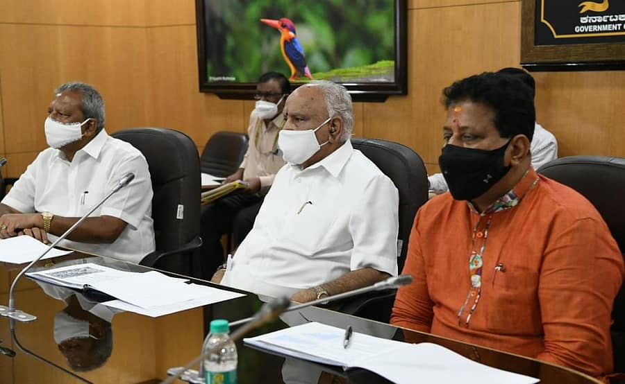 ಸಭೆಯಲ್ಲಿ ಸಚಿವ ಬೈರತಿ ಬಸವರಾಜ್, ಮುಖ್ಯಮಂತ್ರಿ ಬಿ.ಎಸ್. ಯಡಿಯೂರಪ್ಪ, ಬಿಡಿಎ ಅಧ್ಯಕ್ಷ ಎಸ್.ಆರ್ ವಿಶ್ವನಾಥ್ ಇದ್ದರು