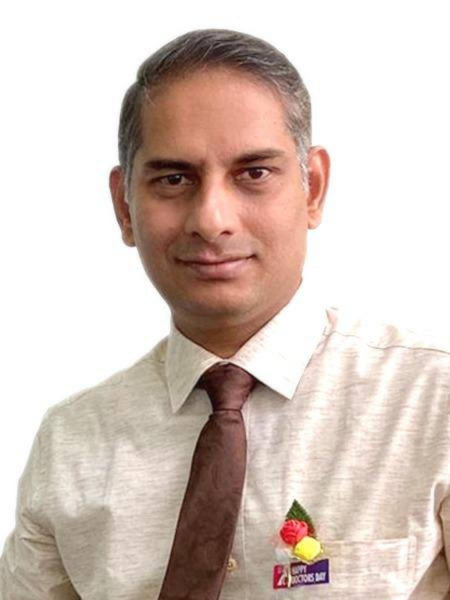 ಡಾ. ಸಂಜಯ್ ಕಂಬಾರ್