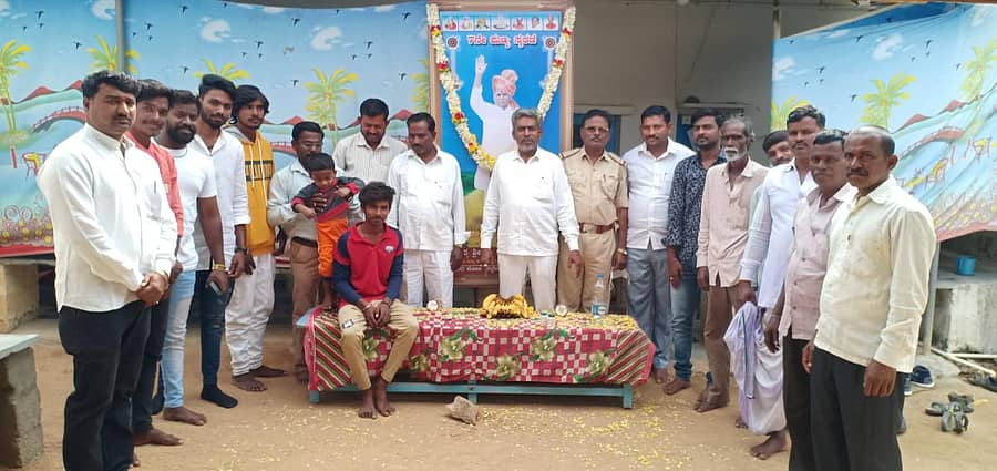 ಯಾದಗಿರಿಯ ಟೋಕ್ರೆ ಕೋಲಿ ಸಮಾಜದ ಜಿಲ್ಲಾ ಕಾರ್ಯಾಲಯದಲ್ಲಿ ವಿಠ್ಠಲ್ ಹೇರೂರರ 7ನೇ ವರ್ಷದ ಪುಣ್ಯಸ್ಮರಣೆ ನಡೆಯಿತು