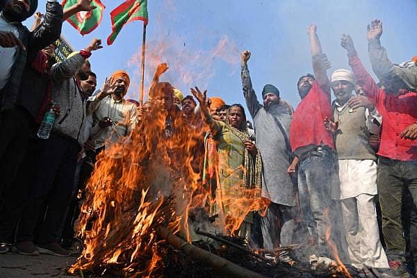 ನವದೆಹಲಿಯ ಸಿಂಘು ಗಡಿಯಲ್ಲಿ ರೈತರ ಪ್ರತಿಭಟನೆ