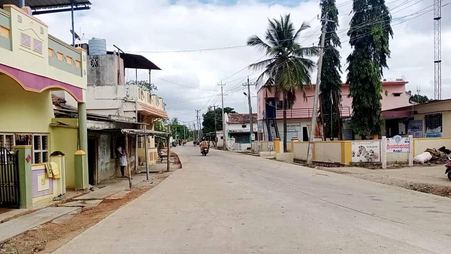 ಹೊಳಲ್ಕೆರೆ ತಾಲ್ಲೂಕಿನ ಶಿವಪುರ ಗ್ರಾಮದ ನೋಟ