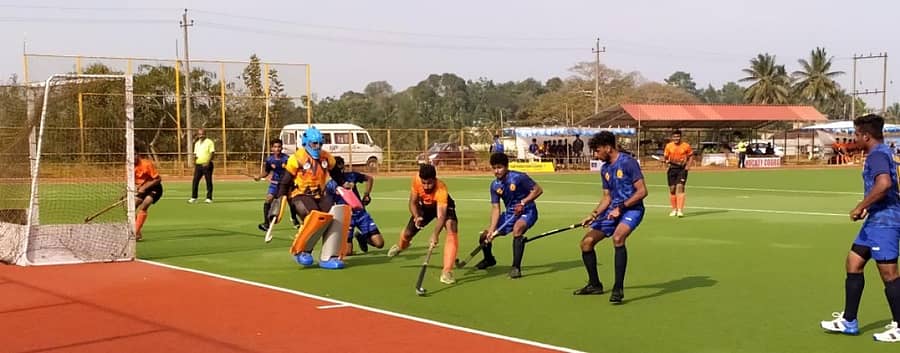 ಪವಿನ್ ಪೊನ್ನಣ್ಣ ಫೌಂಡೇಷನ್ ಹಾಗೂ ಜೀಯಣ್ಣ ಗ್ರೂಪ್ಸ್  ನಡುವಿನ ಪಂದ್ಯ