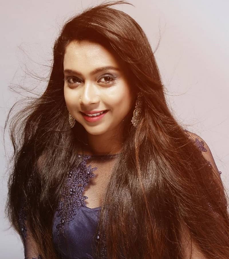 ಹಿನ್ನೆಲೆ ಗಾಯಕಿ ಅನನ್ಯಾ ಭಟ್