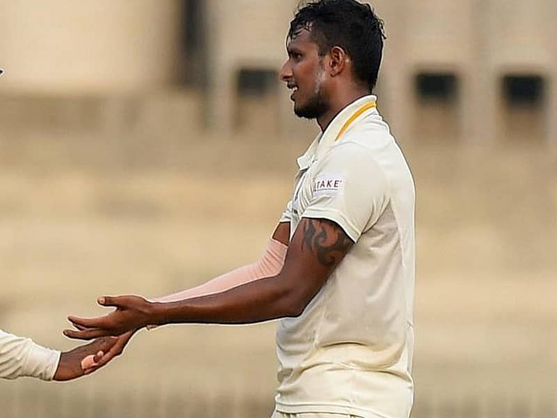 ತಂಗರಸು ನಟರಾಜನ್ (ದೇಶೀಯ ಕ್ರಿಕೆಟ್ ಆಡುತ್ತಿರುವ ದೃಶ್ಯ)