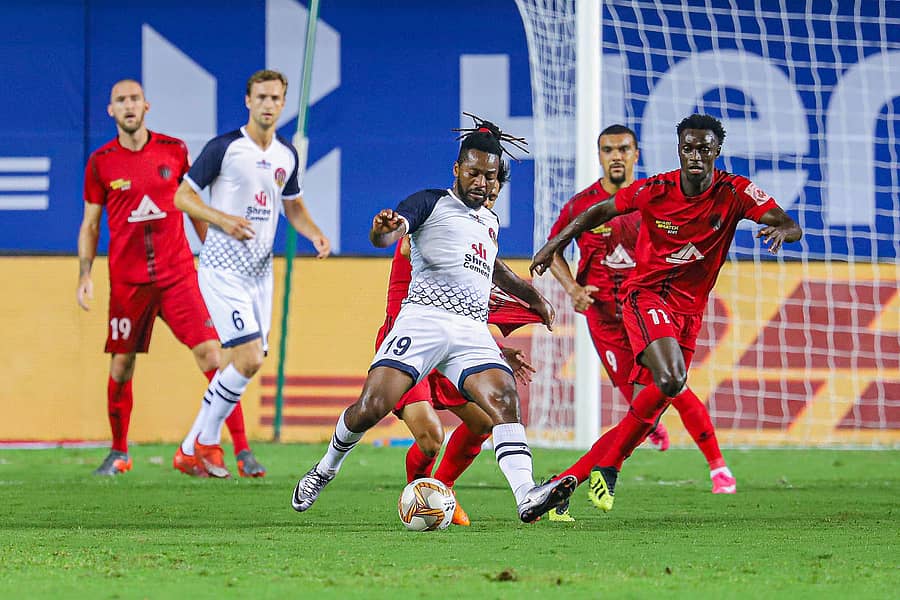 ಈಸ್ಟ್ ಬೆಂಗಾಲ್ ತಂಡದ ಜಾಕ್ಸ್ ಮಗೊಮಾ (ಮಧ್ಯೆ)– ಪಿಟಿಐ ಚಿತ್ರ