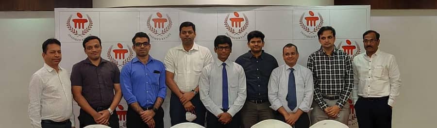 ಮಣಿಪಾಲದ ಕೆಎಂಸಿ ಆಸ್ಪತ್ರೆಯ ವೈದ್ಯರ ತಂಡ.