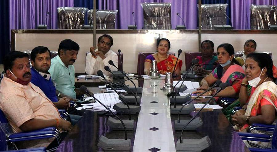 ತಾಲ್ಲೂಕು ಪಂಚಾಯಿತಿ ಅಧ್ಯಕ್ಷೆ ಚಂದ್ರಕಲಾ ಭಟ್ಟ ಅವರ ಅಧ್ಯಕ್ಷತೆಯಲ್ಲಿ ಯಲ್ಲಾಪುರ ತಾಲ್ಲೂಕು ಪಂಚಾಯಿತಿ ಸಾಮಾನ್ಯ ಸಭೆ ನಡೆಯಿತು