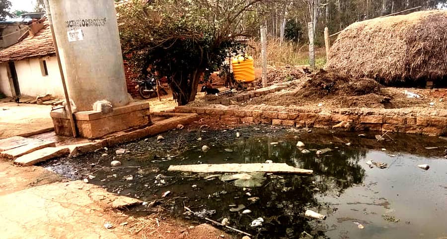 ವಿಜಯಪುರ ಹೋಬಳಿಯ ದೊಡ್ಡಮುದ್ದೇನಹಳ್ಳಿಯಲ್ಲಿ ನಿಂತಿರುವ ಕೊಳಚೆ ನೀರು