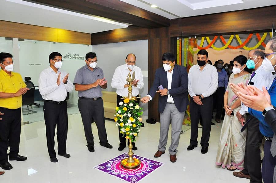 ಮಂಗಳೂರಿನ ಎ.ಜೆ. ವೈದ್ಯಕೀಯ ಕಾಲೇಜು ಮತ್ತು ಸಂಶೋಧನಾ ಕೇಂದ್ರದ ಕೌಶಲ ಮತ್ತು ಸಿಮ್ಯುಲೇಶನ್ ಕೇಂದ್ರವನ್ನು ಬುಧವಾರ ಜಿಲ್ಲಾಧಿಕಾರಿ ಡಾ.ಕೆ.ವಿ. ರಾಜೇಂದ್ರ ಉದ್ಘಾಟಿಸಿದರು.