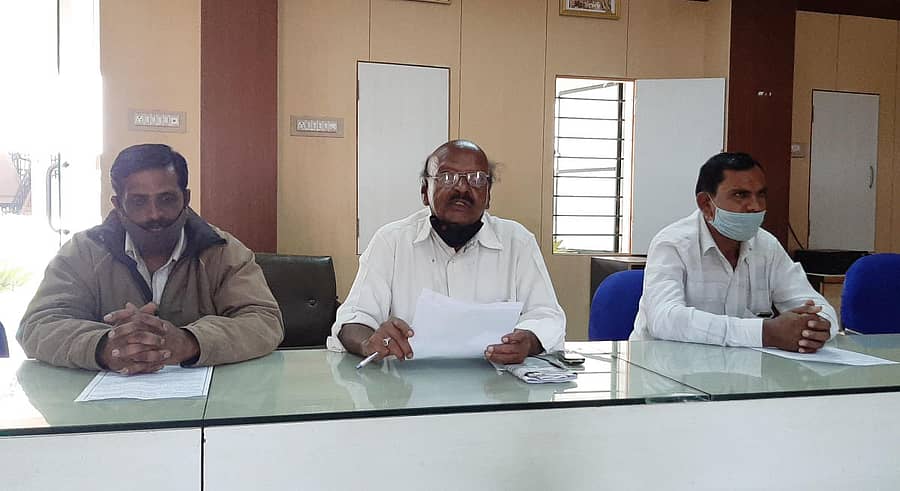 ಸುದ್ದಿಗೋಷ್ಠಿಯಲ್ಲಿ ರೈತ ಹೋರಾಟಗಾರ ಬಳ್ಳೇಕಟ್ಟೆ ಬಿ.ಬಿ.ಸಿದ್ದಲಿಂಗಮೂರ್ತಿ