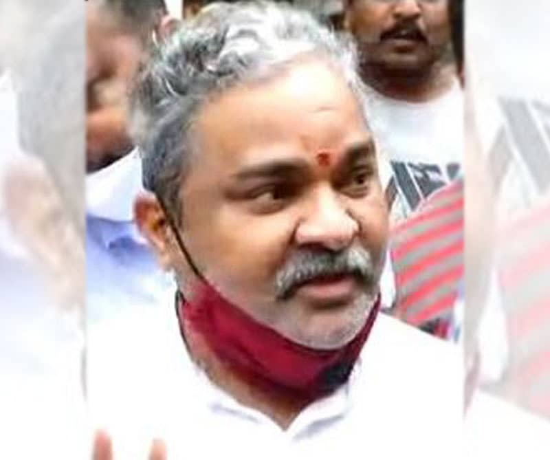 ಯುವರಾಜ್ ಅಲಿಯಾಸ್ ಸೇವಾಲಾಲ್ ಸ್ವಾಮೀಜಿ