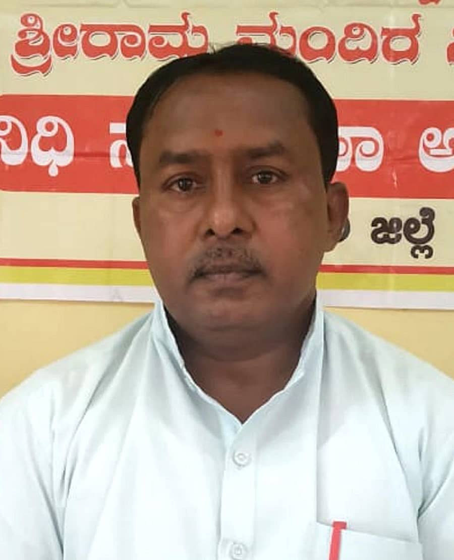 ಮನೋಹರ ಮಠದ, ವಿಹಿಂಪ ಮುಖಂಡ