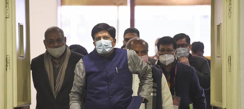 ರೈತರೊಂದಿಗೆ ಮಾತುಕತೆಗೆ ತೆರಳುತ್ತಿರುವ ಮೂವರು ಕೇಂದ್ರ ಸಚಿವರು