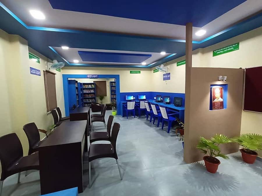 ಬೆಳಗಾವಿ ಜಿಲ್ಲೆ ಖಾನಾಪುರ ತಾಲ್ಲೂಕು ಬೀಡಿ ಗ್ರಾಮದಲ್ಲಿ ಅಭಿವೃದ್ಧಿಪಡಿಸಿರುವ ಹೈಟೆಕ್ ಗ್ರಂಥಾಲಯ