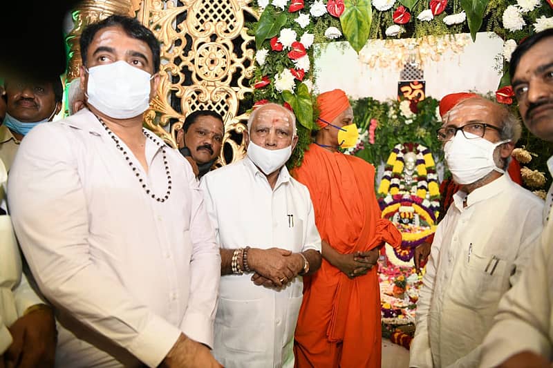 ಶಿವಕುಮಾರ ಸ್ವಾಮೀಜಿ ಗದ್ದುಗೆಯಲ್ಲಿ ನಡೆದ ಪೂಜೆಯಲ್ಲಿ ಸಿಎಂ, ಡಿಸಿಎಂ