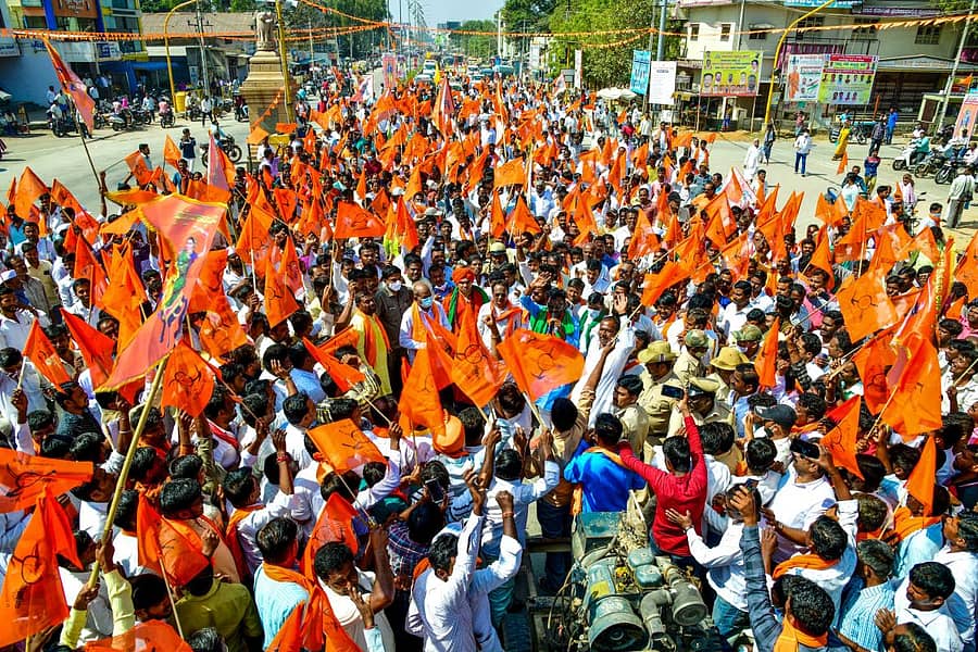 ಪಂಚಮಸಾಲಿ ಸಮುದಾಯಕ್ಕೆ 2ಎ ಮೀಸಲಾತಿ ನೀಡುವಂತೆ ಒತ್ತಾಯಿಸಿ ಕೊಪ್ಪಳದಲ್ಲಿ ಬುಧವಾರ ನಡೆದ ಪಾದಯಾತ್ರೆಯಲ್ಲಿ ಪಾಲ್ಗೊಂಡಿದ್ದ ಸಮಾಜದ ಜನ ಪ್ರಜಾವಾಣಿ ಚಿತ್ರ