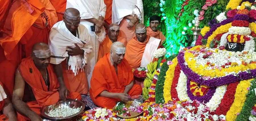 ಶಿವಕುಮಾರ ಸ್ವಾಮೀಜಿ ಭಾವಚಿತ್ರ ಮೆರವಣಿಗೆ