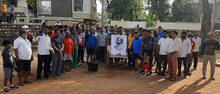 ಹೊಸಪೇಟೆಯ ಮುನ್ಸಿಪಲ್‌ ಕಾಲೇಜು ಮೈದಾನದಲ್ಲಿ ಶನಿವಾರ ನೇತಾಜಿ ಸುಭಾಷ್‌ ಚಂದ್ರ ಬೋಸ್‌ ಅವರ ಜನ್ಮ ದಿನ ಆಚರಿಸಲಾಯಿತು