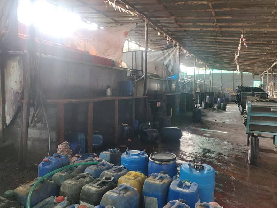 ಆನೇಕಲ್ ತಾಲ್ಲೂಕಿನ ಗುಡಿಗಟ್ಟನಹಳ್ಳಿಯಲ್ಲಿ ಅಕ್ರಮವಾಗಿ ನಡೆಸುತ್ತಿದ್ದ ಬಣ್ಣದ ಕಾರ್ಖಾನೆಗಳನ್ನು ತೆರವುಗೊಳಿಸಲಾಯಿತು