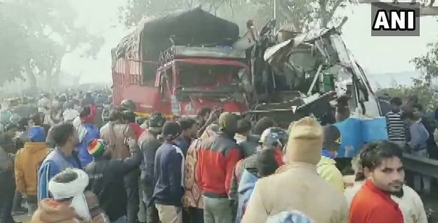 ಅಪಘಾತದಲ್ಲಿ ನುಜ್ಜುಗುಜ್ಜಾಗಿರುವ ವಾಹನಗಳು (ಎಎನ್ಐ ಟ್ವಿಟರ್ ಚಿತ್ರ)