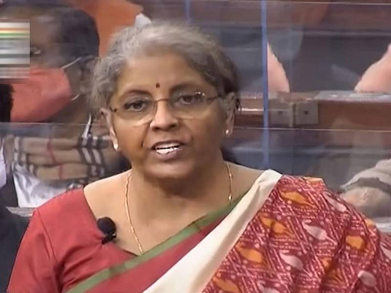ಹಣಕಾಸು ಸಚಿವೆ ನಿರ್ಮಲಾ ಸೀತಾರಾಮನ್ ಅವರಿಂದ ಕೇಂದ್ರ ಬಜೆಟ್ ಮಂಡನೆ