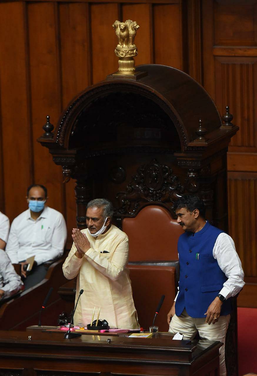 ವಿಧಾನ ಪರಿಷತ್ನ ನೂತನ ಸಭಾಪತಿ ಬಸವರಾಜ ಹೊರಟ್ಟಿ