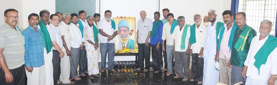 ತುಮಕೂರಿನಲ್ಲಿ ಪ್ರೊ.ಎಂ.ಡಿ.ನಂಜುಡಸ್ವಾಮಿ ಜನ್ಮ ದಿನಾಚರಣೆ ನಡೆಯಿತು