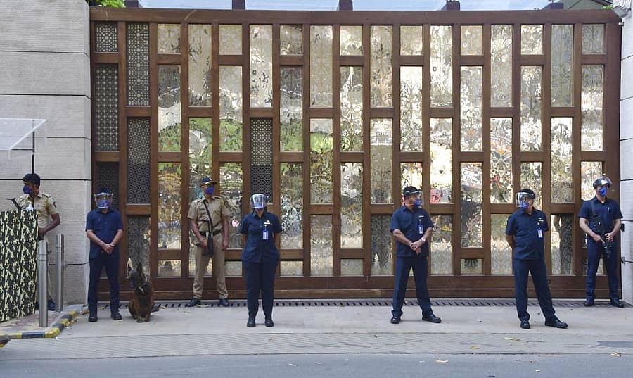 ಮುಕೇಶ್ ಅಂಬಾನಿ ಮನೆಗೆ ಬಿಗಿ ಭದ್ರತೆ ಒದಗಿಸಲಾಗಿದೆ ಪಿಟಿಐ ಚಿತ್ರ