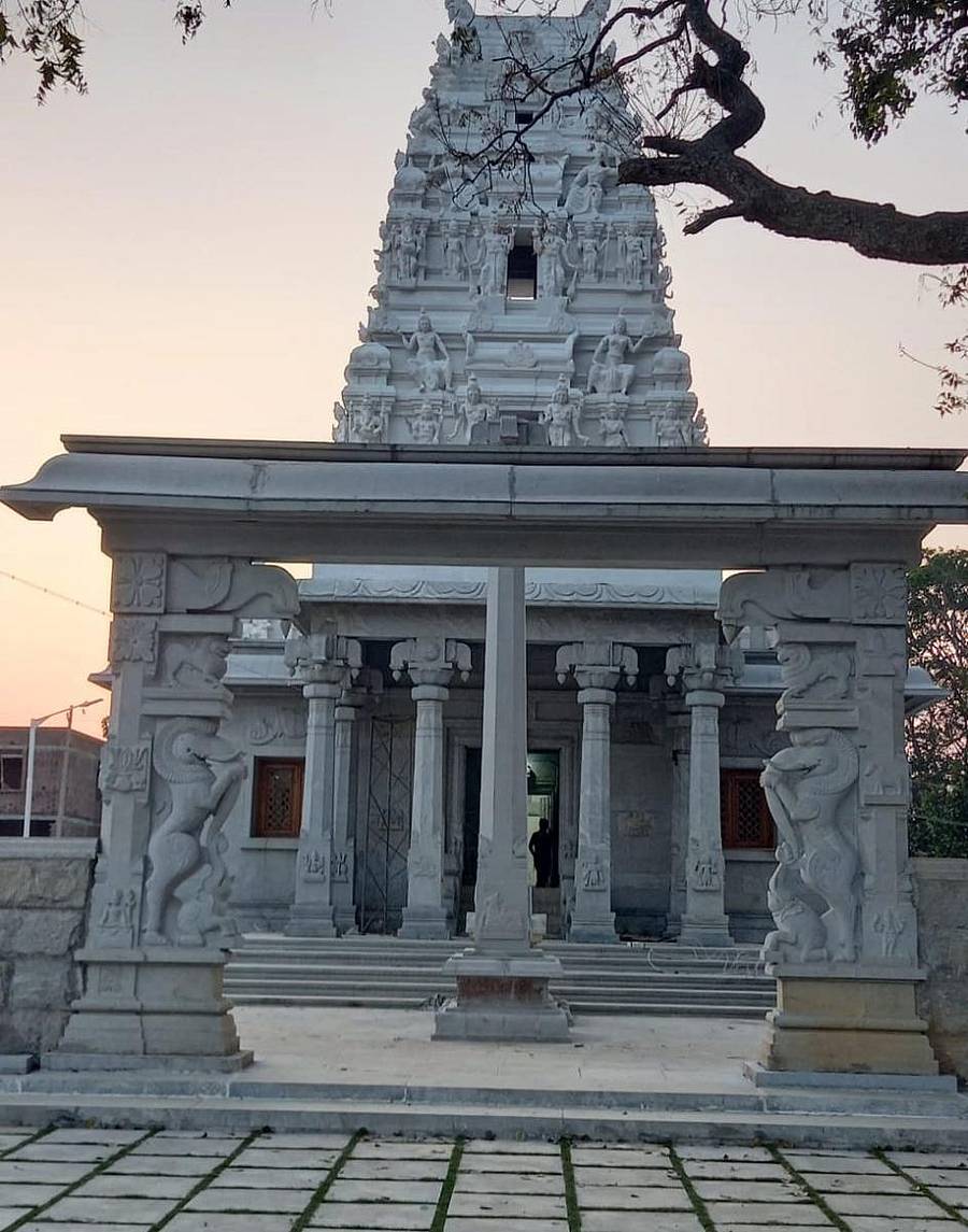 ಕೋಲಾರ ತಾಲ್ಲೂಕಿನ ಕೋರಗಂಡಹಳ್ಳಿ–ಕೋನಾಪುರ ಗ್ರಾಮದ ಕಾಶಿ ವಿಶ್ವನಾಥಸ್ವಾಮಿ ದೇವಾಲಯದ ಹೊರ ನೋಟ.