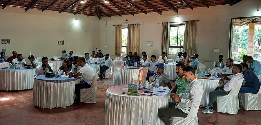 ವಿರಾಜಪೇಟೆ ಪಟ್ಟಣದಲ್ಲಿ ನಡೆಯಲಿರುವ ಹಿರಿಯರ ಲೆಜೆಂಡ್ಸ್ ಕ್ರಿಕೆಟ್ ಲೀಗ್‌ನ ಹರಾಜು ಪ್ರಕ್ರಿಯೆ ಭಾನುವಾರ ನಡೆಯಿತು