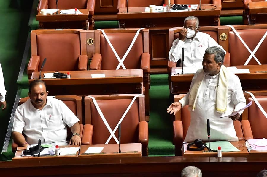 ವಿಧಾನಸಭೆಯಲ್ಲಿ ಮಂಗಳವಾರ ನಡೆದ ಕಲಾಪದಲ್ಲಿ ವಿರೋಧ ಪಕ್ಷದ ನಾಯಕ ಸಿದ್ದರಾಮಯ್ಯ ಮಾತನಾಡಿದರು