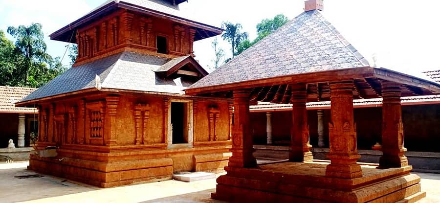 ಕುಂದಾಪುರ ಸಮೀಪದ ಆಲೂರು ಗ್ರಾಮದ ತಾರಿಬೇರು ಎಂಬಲ್ಲಿ ನೂತನವಾಗಿ ನಿರ್ಮಾಣಗೊಳ್ಳುತ್ತಿರುವ ಶ್ರೀ ಸೋಮನಾಥೇಶ್ವರ ದೇವಸ್ಥಾನ.