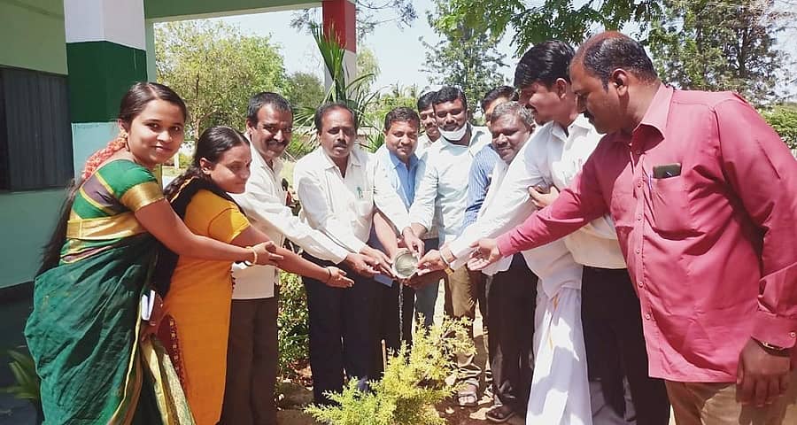 ಗುಡಿಬಂಡೆಯಲ್ಲಿ ಇಕೋ ಕ್ಲಬ್ ಅನ್ನು ಬಿಇಒ ವೆಂಕಟೇಶಪ್ಪ ಹಾಗೂ ಗಣ್ಯರು ಉದ್ಘಾಟಿಸಿದರು