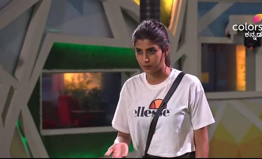 ಕಲರ್ಸ್ ಕನ್ನಡ ವಿಡಿಯೊದಿಂದ ತೆಗೆದ ಸ್ಕ್ರೀನ್ ಶಾಟ್  