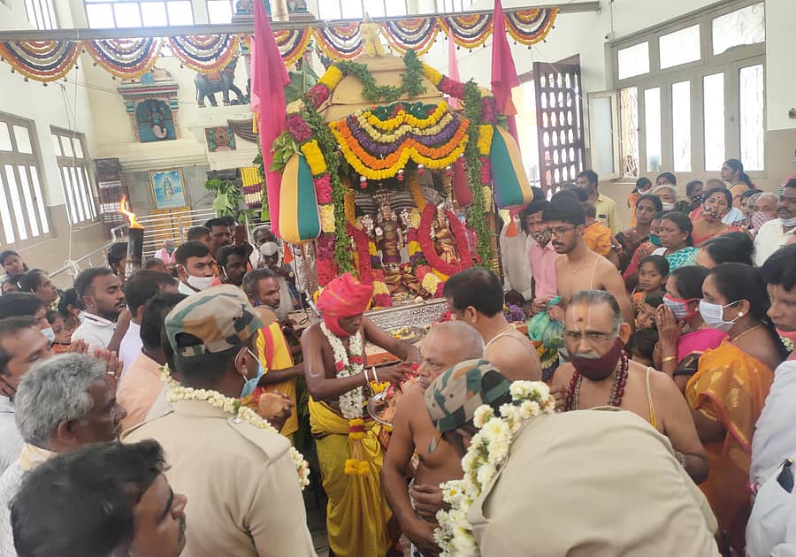 ಚಿಂತಾಮಣಿ ತಾಲ್ಲೂಕಿನ ಕೈವಾರದಲ್ಲಿ ನಡೆದ ಅಮರನಾರೇಯಣ ಸ್ವಾಮಿ ಬ್ರಹ್ಮ ರಥೋತ್ಸವ