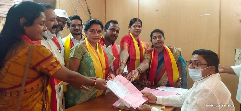 ವಿನೋದ ಕರಣಂ ನಾಮಪತ್ರ ಸಲ್ಲಿಕೆ 