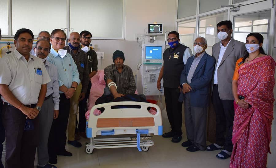 ಬೆಳಗಾವಿಯ ಯಳ್ಳೂರು ರಸ್ತೆಯ ಕೆಎಲ್‌ಇ ಶತಮಾನೋತ್ಸವ ಚಾರಿಟಬಲ್ ಆಸ್ಪತ್ರೆಯಲ್ಲಿ ಶುಕ್ರವಾರ ಸಾವಿರ ಡಯಾಲಿಸಿಸ್‌ ಪೂರ್ಣಗೊಳಿಸಲಾಯಿತು