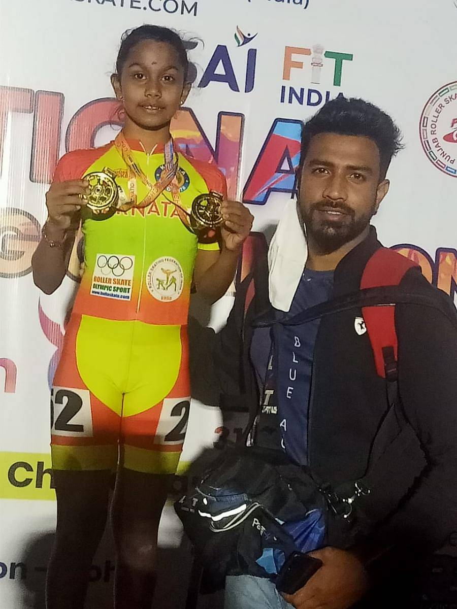 ಚಿನ್ನದ ಪದಕಗಳೊಂದಿಗೆ ಕುಸುಮಾ