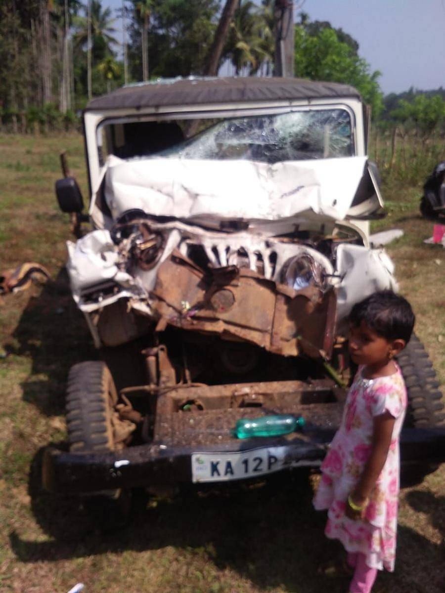 ಅಪಘಾತಕ್ಕೀಡಾದ ಜೀಪು