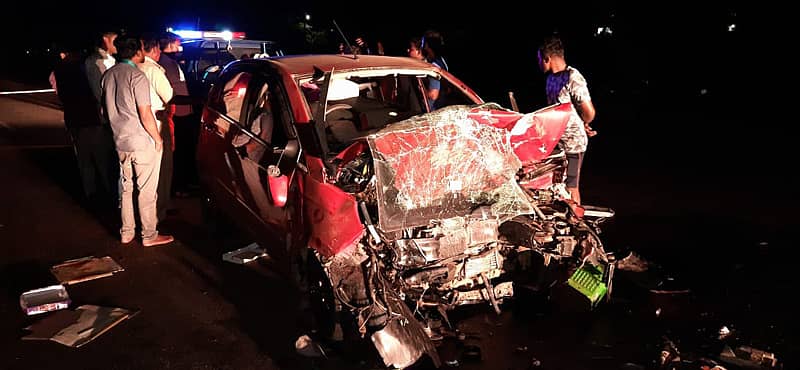 ಜಖಂಗೊಂಡಿರುವ ಕಾರು