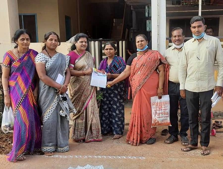 ಕನ್ನಡ ಸಾಹಿತ್ಯ ಪರಿಷತ್ ಜಿಲ್ಲಾ ಘಟಕದ ಅಧ್ಯಕ್ಷ ಸ್ಥಾನದ ಅಭ್ಯರ್ಥಿ ಸುರೇಶ ಚನಶೆಟ್ಟಿ ಪರ ಪರಿಷತ್ ಪದಾಧಿಕಾರಿಗಳು ಹಾಗೂ ಸಾಹಿತಿಗಳು ಬೀದರ್ನಲ್ಲಿ ಮತಯಾಚಿಸಿದರು