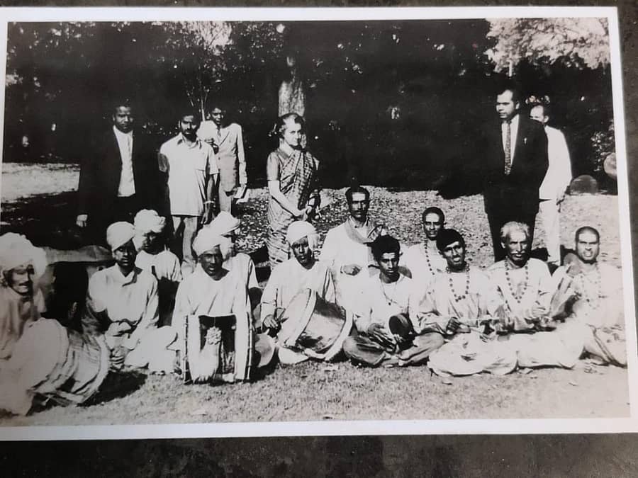 ಇಂದಿರಾಗಾಂಧಿ ಅವರೊಂದಿಗೆ ಕಂಸಾಳೆ ಮಹದೇವಯ್ಯ