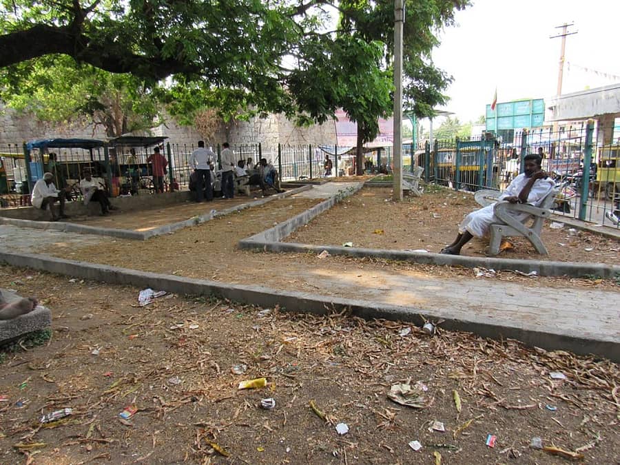 ನಿರ್ವಹಣೆ ಕೊರತೆಯಿಂದ ಸೊರಗಿದ ಮಧುಗಿರಿ ಖಾಸಗಿ ಬಸ್ನಿಲ್ದಾಣ ಸಮೀಪದ ಉದ್ಯಾನ