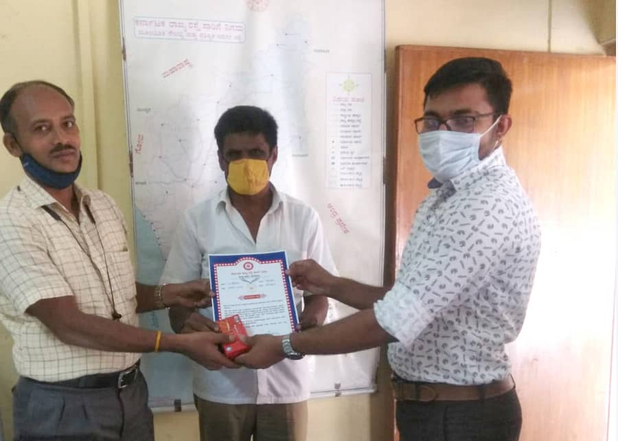 ಕರ್ತವ್ಯಕ್ಕೆ ಹಾಜರಾದ ಸಾರಿಗೆ ಸಿಬ್ಬಂದಿಗೆ ಪ್ರಶಂಸನ ಪತ್ರ ನೀಡಲಾಯಿತು