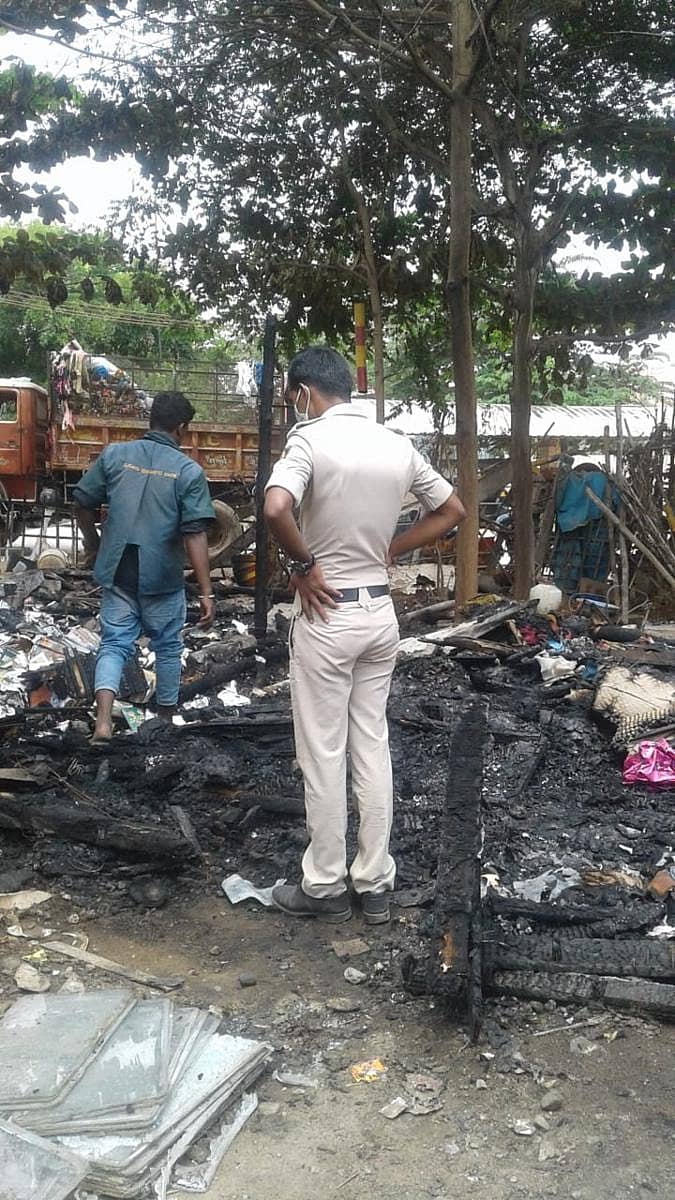 ಸುಟ್ಟು ಹೋದ ಗ್ರಂಥಾಲಯ