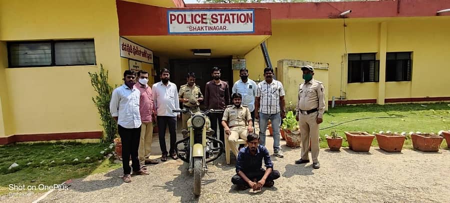ಶಕ್ತಿನಗರದಲ್ಲಿ ಬೈಕ್ ಕಳ್ಳನನ್ನು ಪೊಲೀಸರು ಶನಿವಾರ ಬಂಧಿಸಿದ್ದಾರೆ