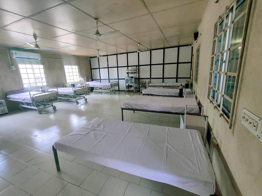 ನೌಕಾದಳದ ಆಸ್ಪತ್ರೆಯೊಂದರ ದೃಶ್ಯ