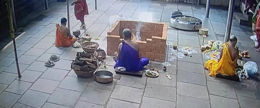ಸುಬ್ರಹ್ಮಣ್ಯ ದೇವಸ್ಥಾನದಲ್ಲಿ ಪ್ರಧಾನ ಅರ್ಚಕ ಸೀತಾರಾಮ ಎಡಪಡಿತ್ತಾಯರ ನೇತೃತ್ವದಲ್ಲಿ ಧನ್ವಂತರಿ ಹೋಮ ನೆರವೇರಿತು.